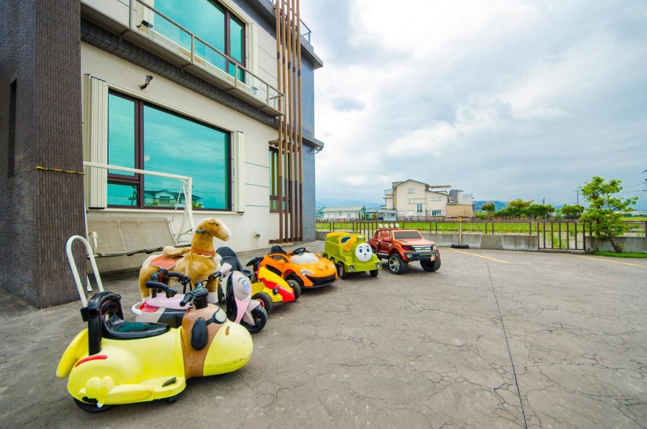 宜人生活溜滑梯親子民宿 Easylife B&B Dongshan  Bagian luar foto